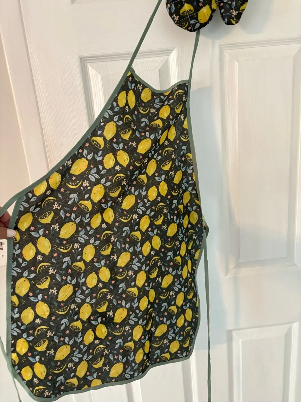 Lemon Print Apron & Oven Mitt Kitchen Set